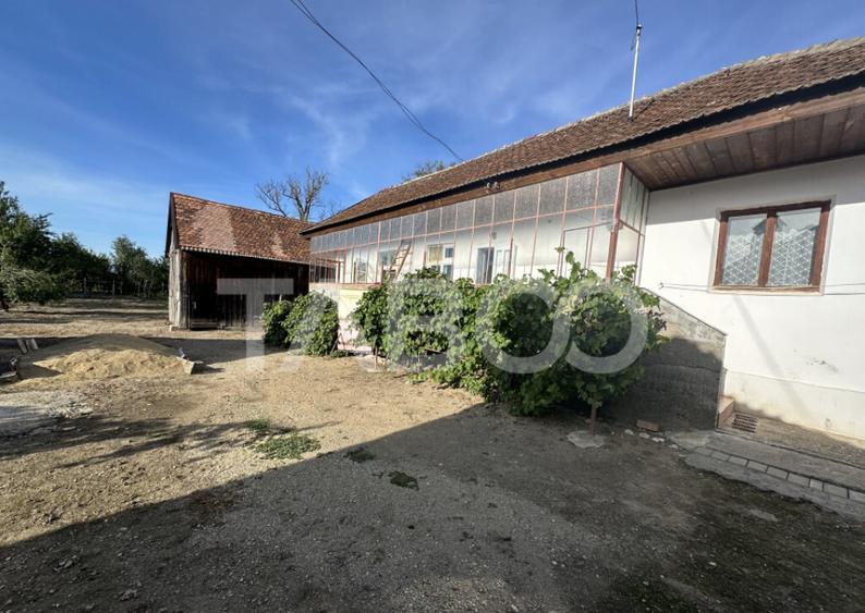 Casa de vanzare 2 camere 75mpu teren liber 982 mp anexe Sat - 12