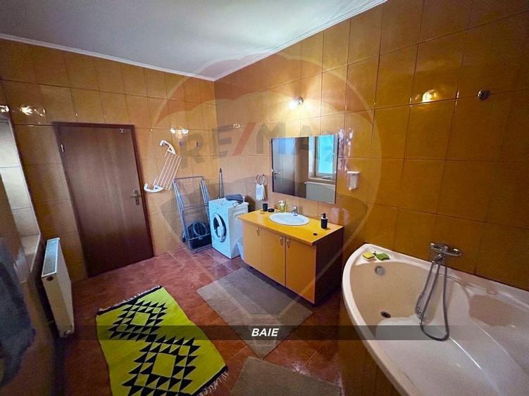 Apartament cu 3 camere de inchiriat-Centru Istoric - 10