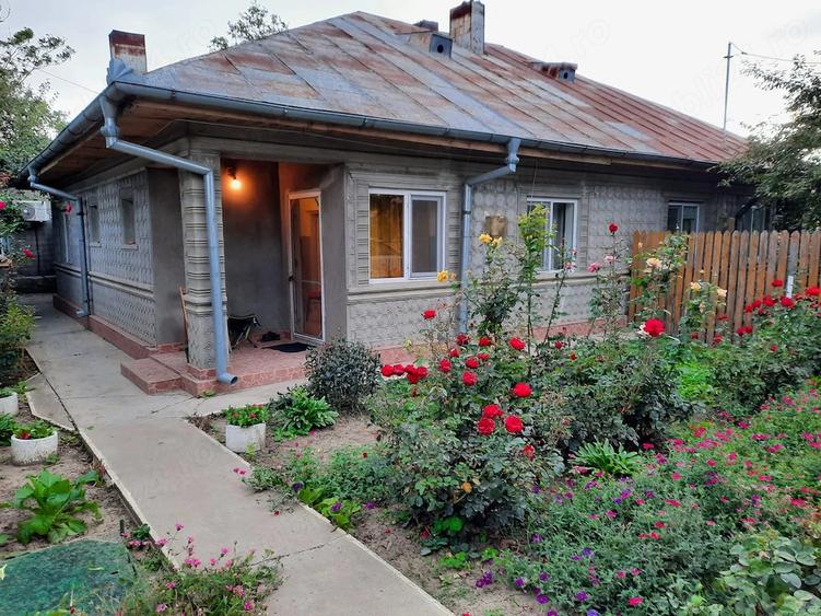 Casă cu 3 camere cu Teren 750 Mp în Amara