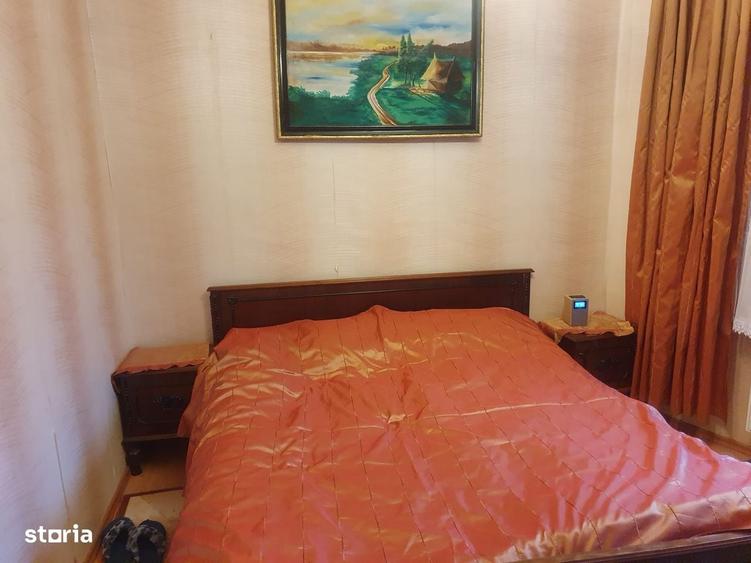 Casă cu 3 camere cu Teren 30 Mp în Schei