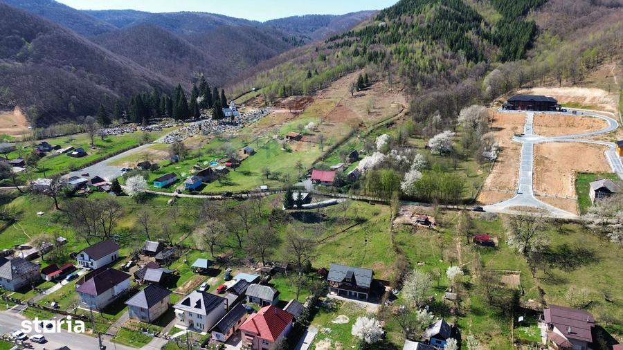 Teren de 1106 mp, în Firiza