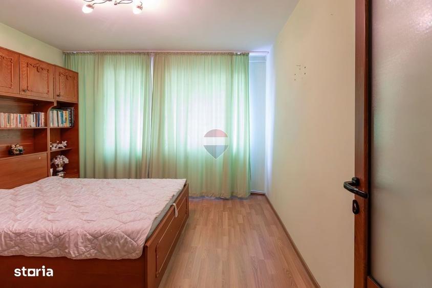 Apartament cu 2 camere decomandat în Cornișa