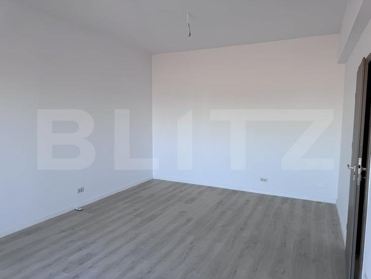 Apartament cu 3 camere decomandat în Albert