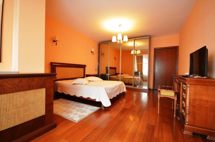 Apartament cu 3 camere decomandat, mobilat în Baba Novac