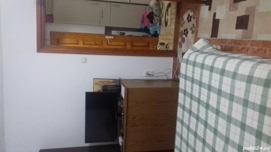 Apartament cu 2 camere decomandat în Olimp