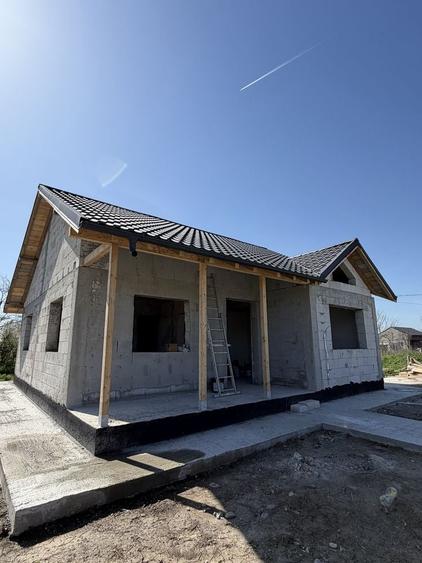 Casă cu 3 camere în Topraisar
