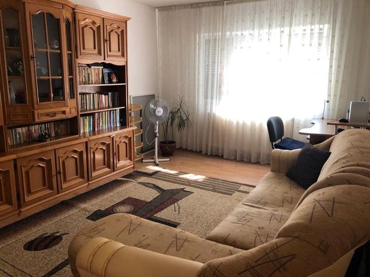 Apartament cu 2 camere decomandat în Micro 6