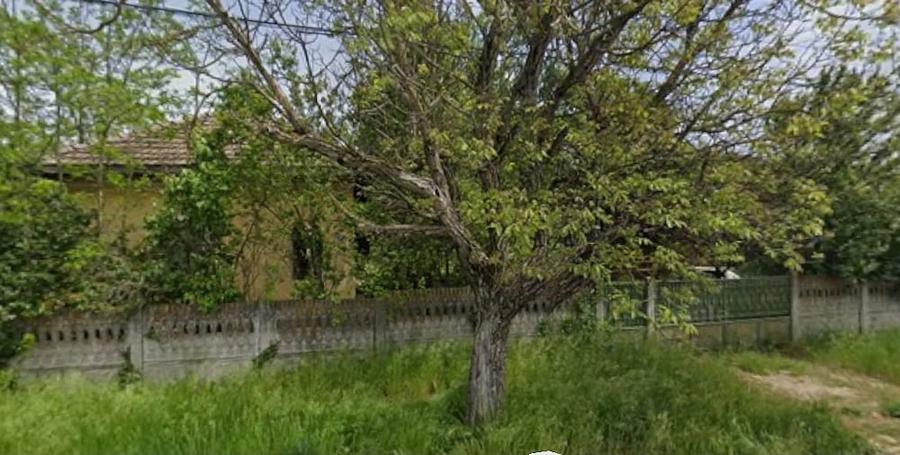 Casă cu Teren 1200 Mp în Central