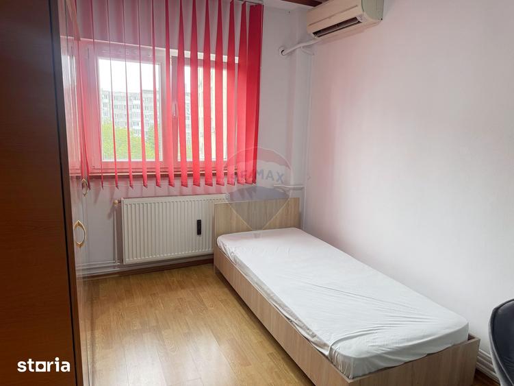 Apartament cu 4 camere în Berceni