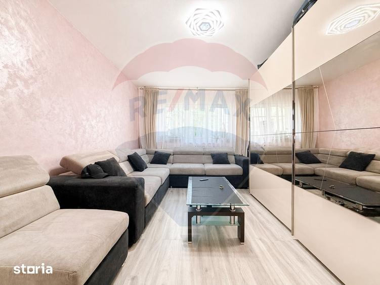 Apartament cu 3 camere decomandat în Republicii
