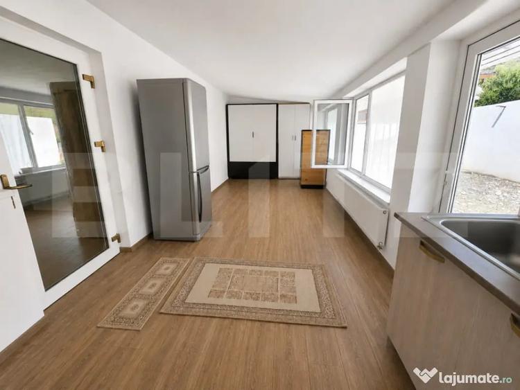 Casă cu 4 camere cu Teren 1458 Mp în Central
