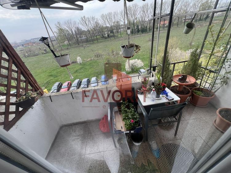 Apartament cu 4 camere decomandat, mobilat în Girocului