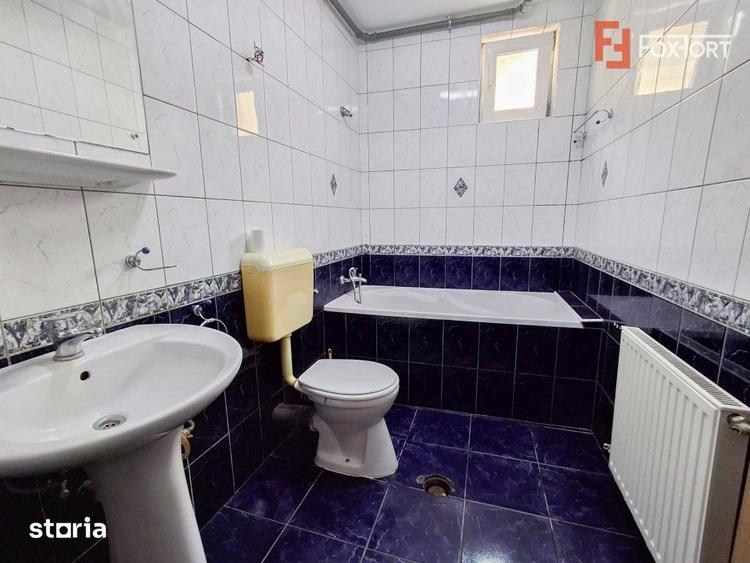 Apartament cu 3 camere nedecomandat, mobilat în Steaua