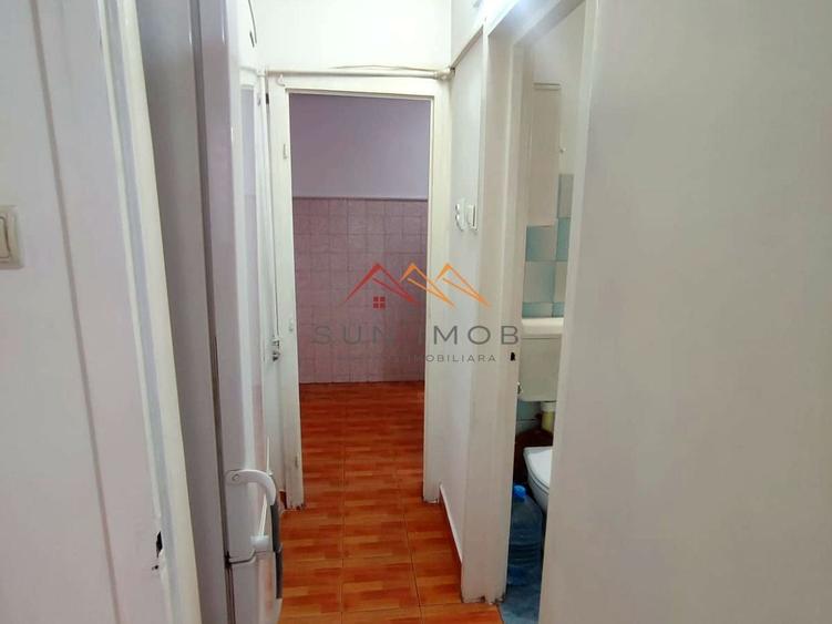 Apartament cu 3 camere semidecomandat în Central
