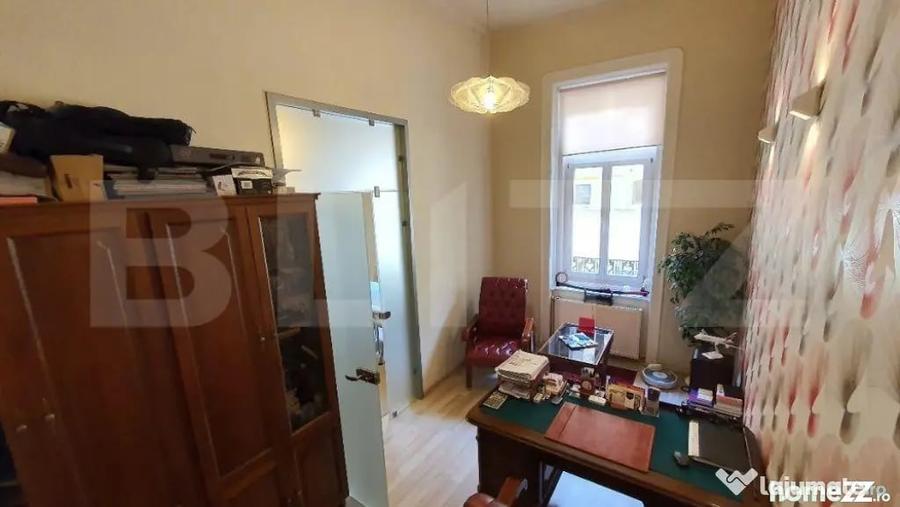 Apartament cu 3 camere semidecomandat în Ultracentral