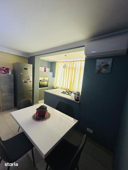 Apartament cu 3 camere decomandat în Central