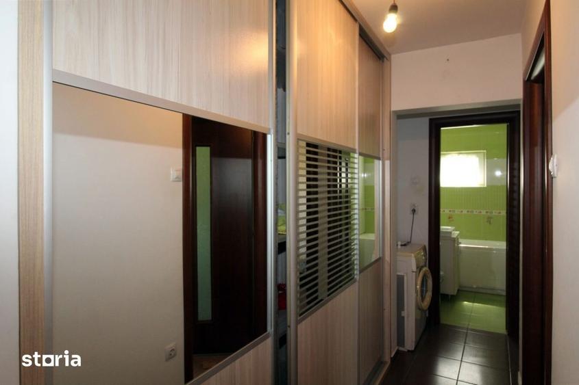 Apartament cu 3 camere semidecomandat, mobilat în Tomis Nord