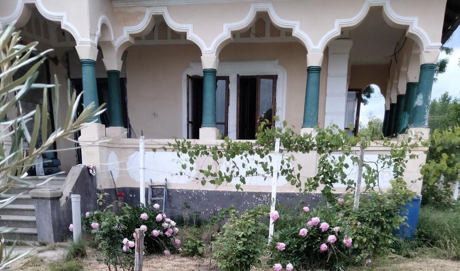 Casă cu 4 camere în Lungani