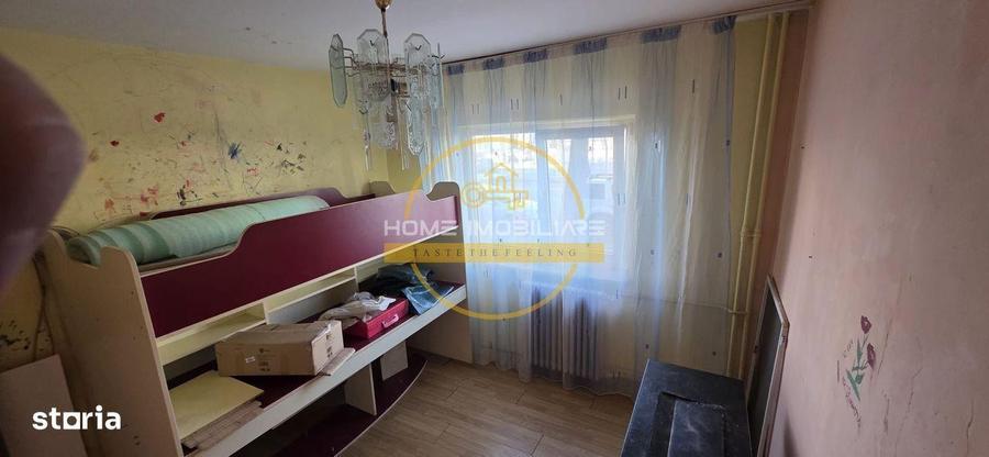 Apartament cu 3 camere decomandat în Dacia