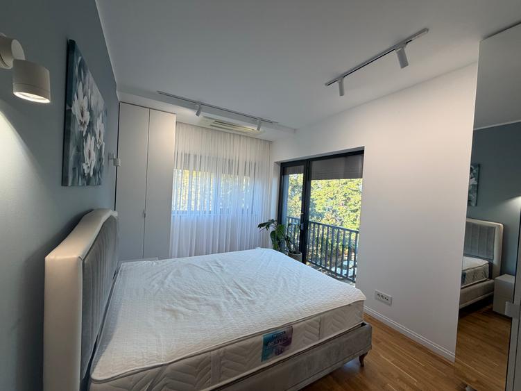Apartament cu 3 camere decomandat în Domenii
