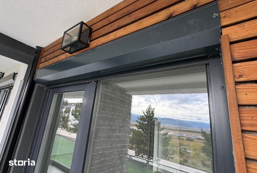 Apartament cu 3 camere decomandat în Cristian