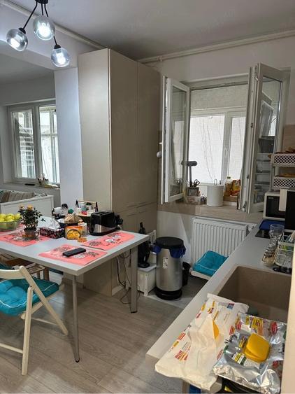 Apartament cu 4 camere decomandat în Dristor