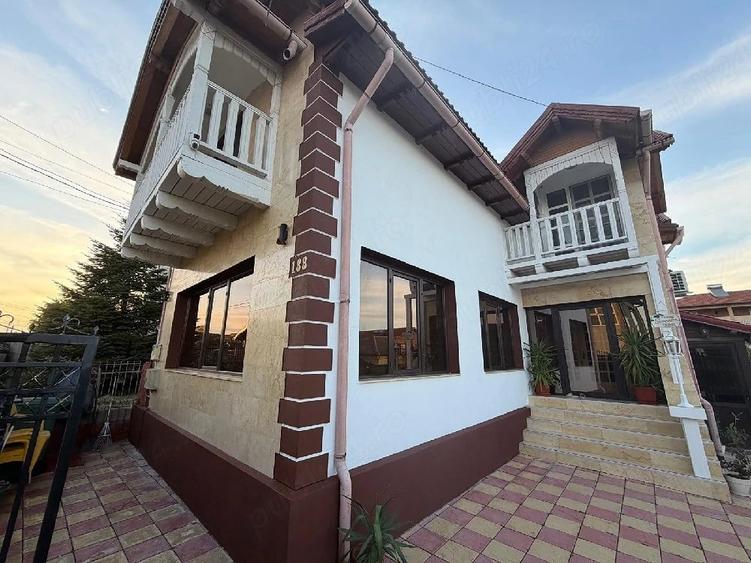 Casă cu 6 camere cu Teren 520 Mp în Central