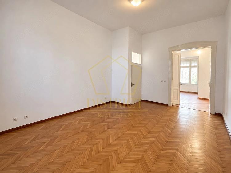 Apartament cu 4 camere decomandat în Ultracentral