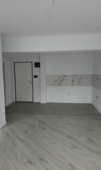Apartament cu 2 camere decomandat în P-ța Muncii