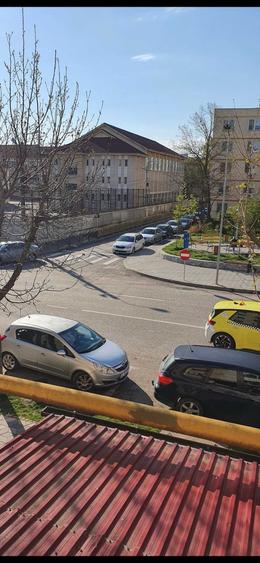 Garsonieră decomandată în Exterior Vest