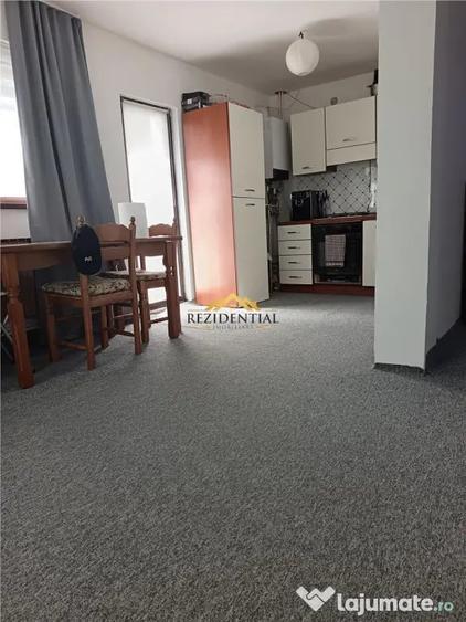 Casă cu 4 camere cu Teren 450 Mp în Central