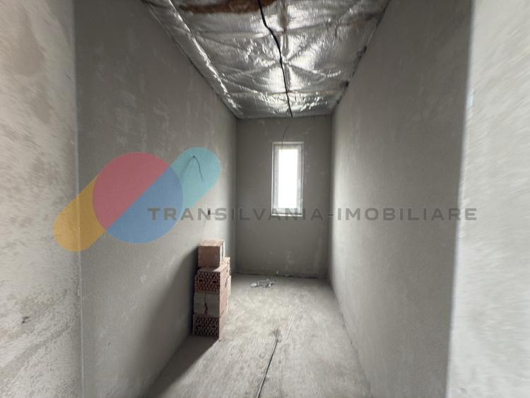 Casă individuală cu 4 camere cu Canalizare în Chinteni