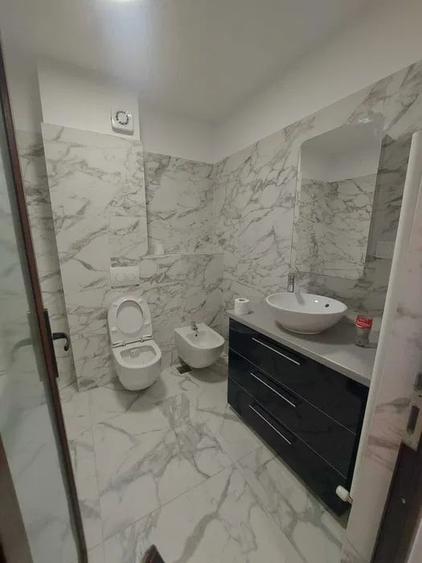 Apartament cu 2 camere semidecomandat, mobilat în Dâmbul Rotund