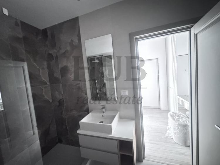 Apartament cu 2 camere semidecomandat, mobilat în Central