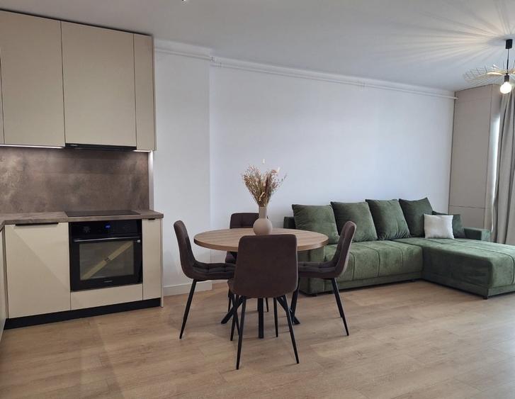 Apartament cu 2 camere semidecomandat, mobilat în Florești