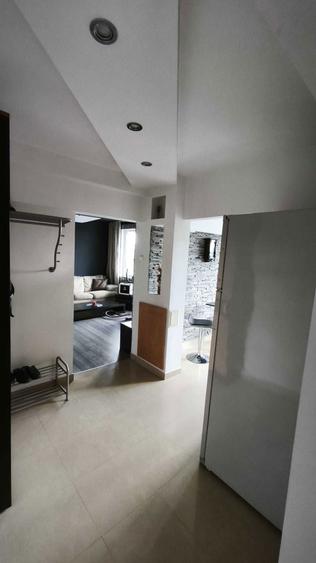 Apartament cu 3 camere semidecomandat în Ultracentral