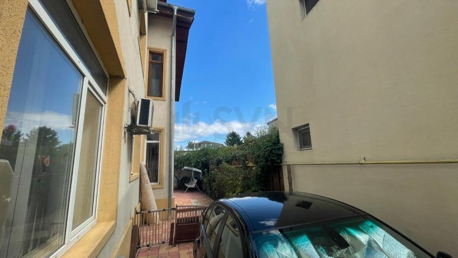 Casă individuală cu 5 camere cu Teren 200 Mp în Dămăroaia