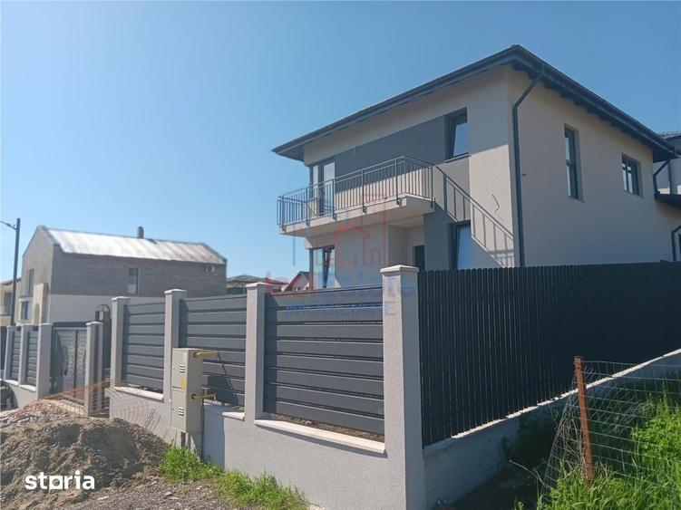 Casă cu 4 camere cu Teren 330 Mp în Miroslava