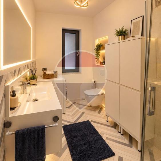 Apartament cu 4 camere decomandat, mobilat în Ultracentral