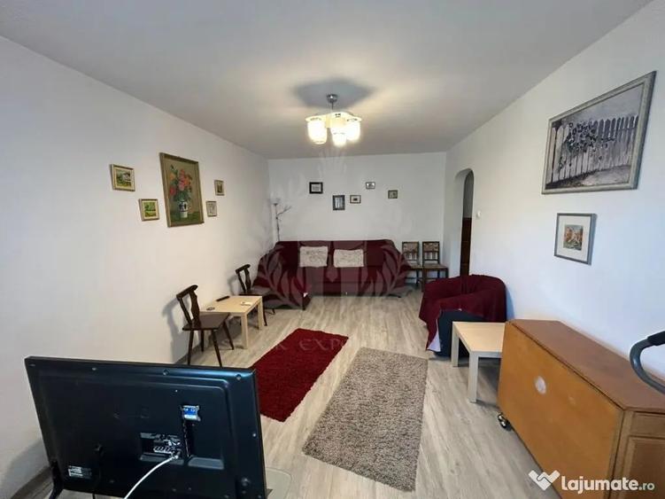 Apartament cu 4 camere decomandat în Malu Roșu