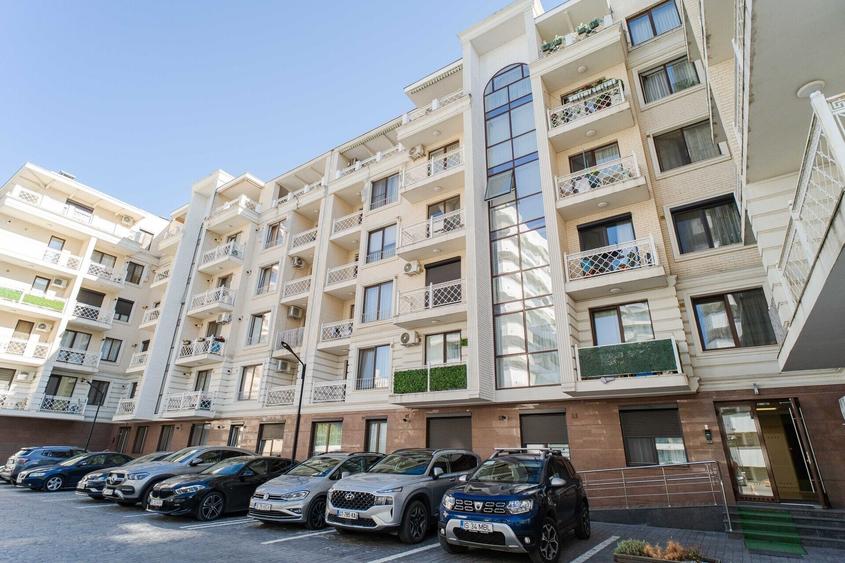 Apartament cu 3 camere semidecomandat, mobilat în Copou