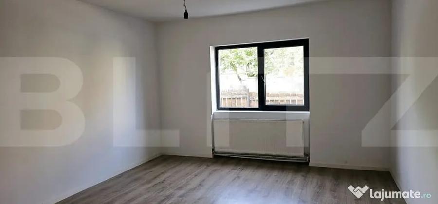 Casă cu 7 camere cu Teren 590 Mp în Semicentral