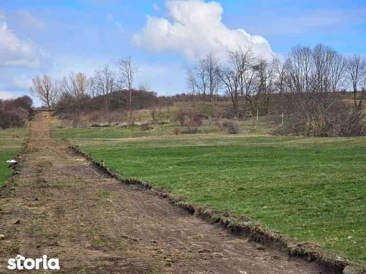 Teren de 1000 mp, în Iris