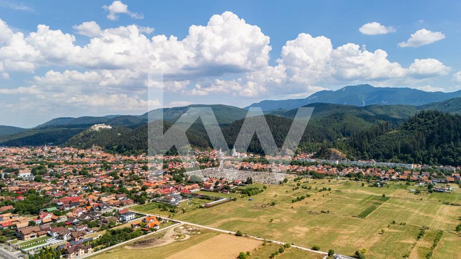 Teren Construcții intravilan de 786 mp, în Râșnov
