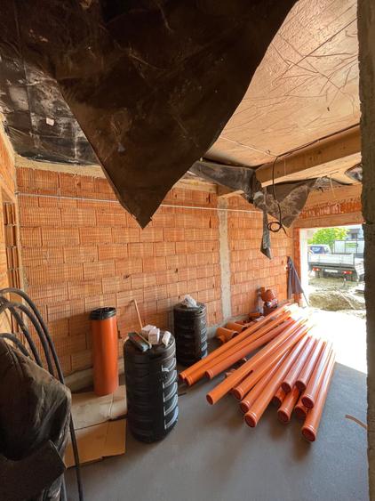 Duplex cu 5 camere cu Canalizare în Moșnița Nouă