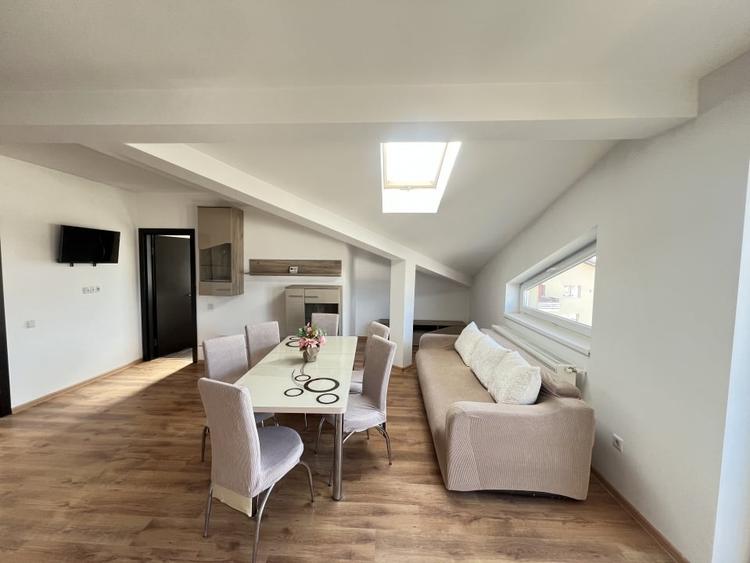 Apartament cu 2 camere semidecomandat, mobilat în Sânpetru