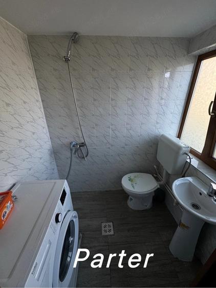 Casă cu 2 camere cu Teren 2000 Mp în Central