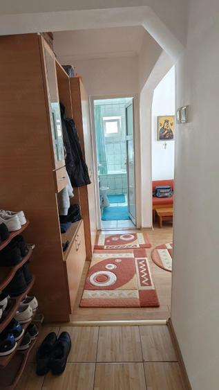 Apartament cu 2 camere decomandat în Petros