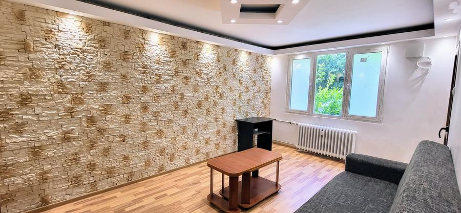 Apartament cu 3 camere decomandat în Dristor