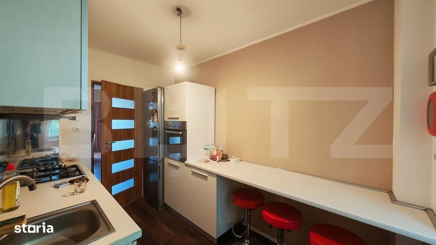 Apartament cu 4 camere decomandat în Central
